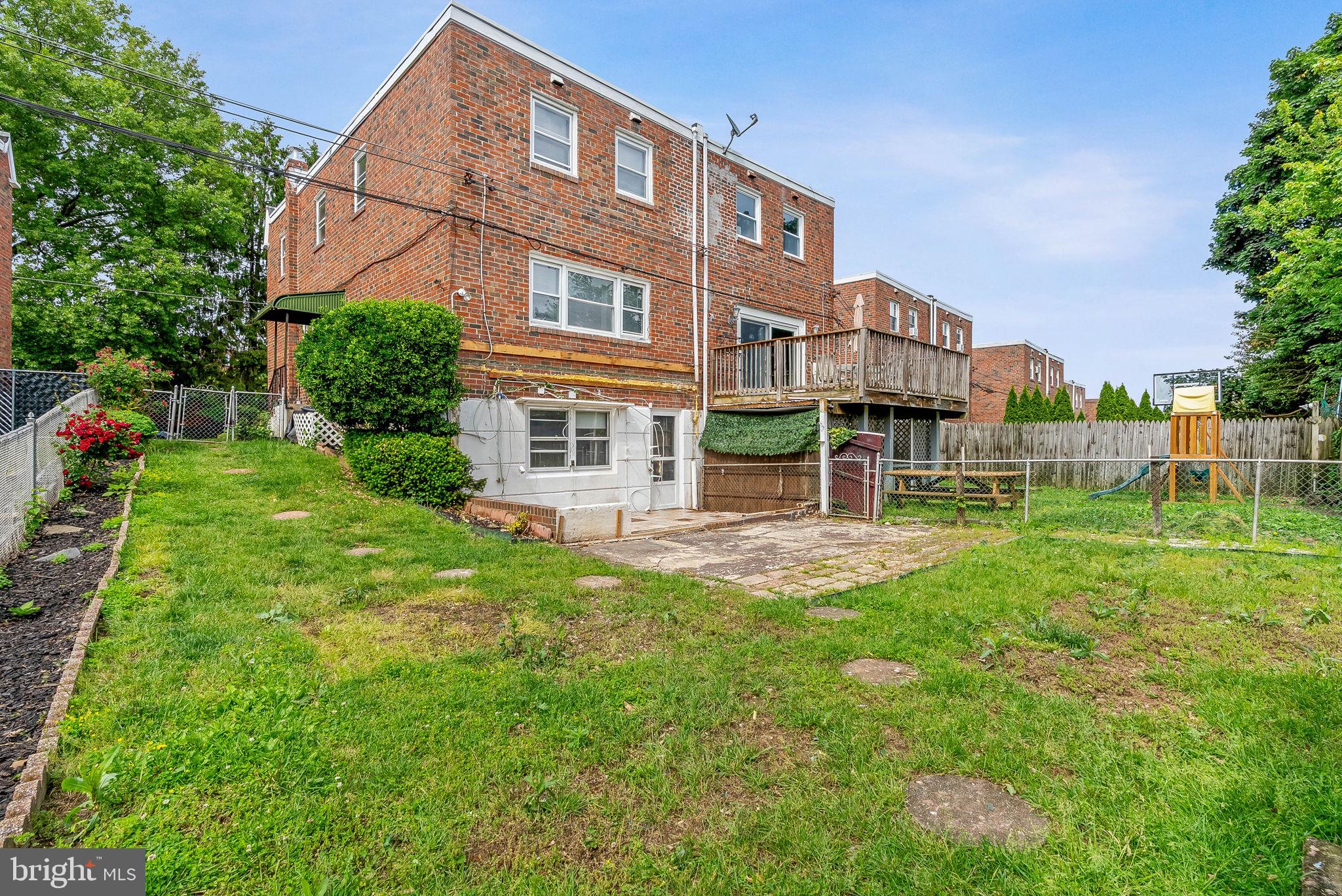 7450 Hill Road Philadelphia, PA 19128 - Photo 6 of 32