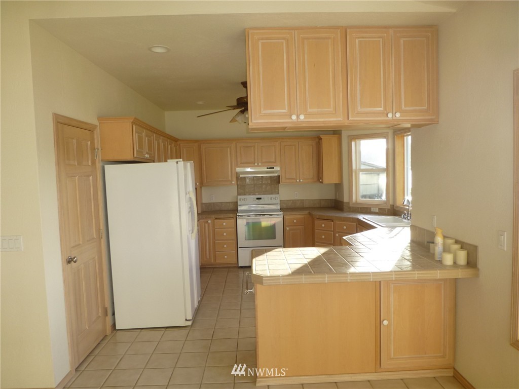 451 Northeast Gladwin Road Belfair, WA 98528 - Photo 3 of 18 Gallery Image 3