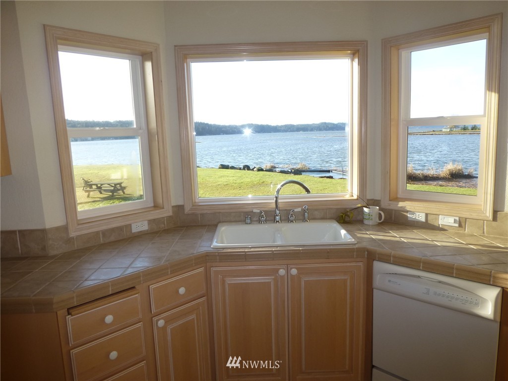 451 Northeast Gladwin Road Belfair, WA 98528 - Photo 6 of 18 Gallery Image 6