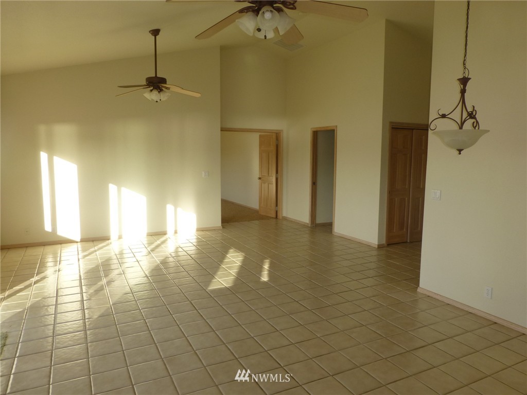 451 Northeast Gladwin Road Belfair, WA 98528 - Photo 7 of 18 Gallery Image 7