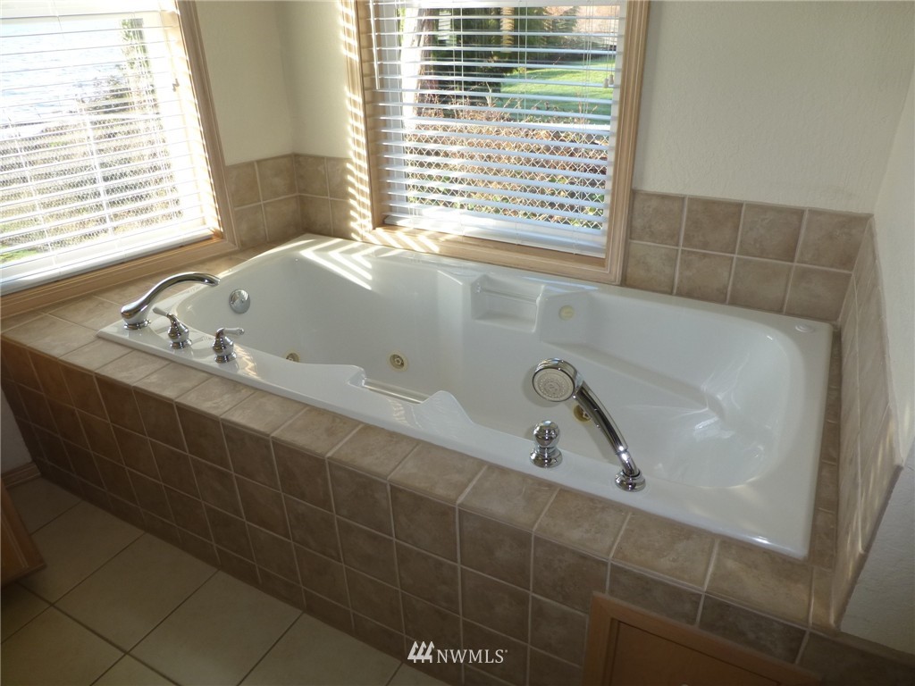 451 Northeast Gladwin Road Belfair, WA 98528 - Photo 10 of 18 Gallery Image 10