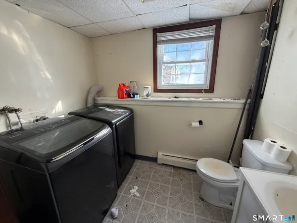 $320,000 | 98 1st Street, Suffield, CT 06078