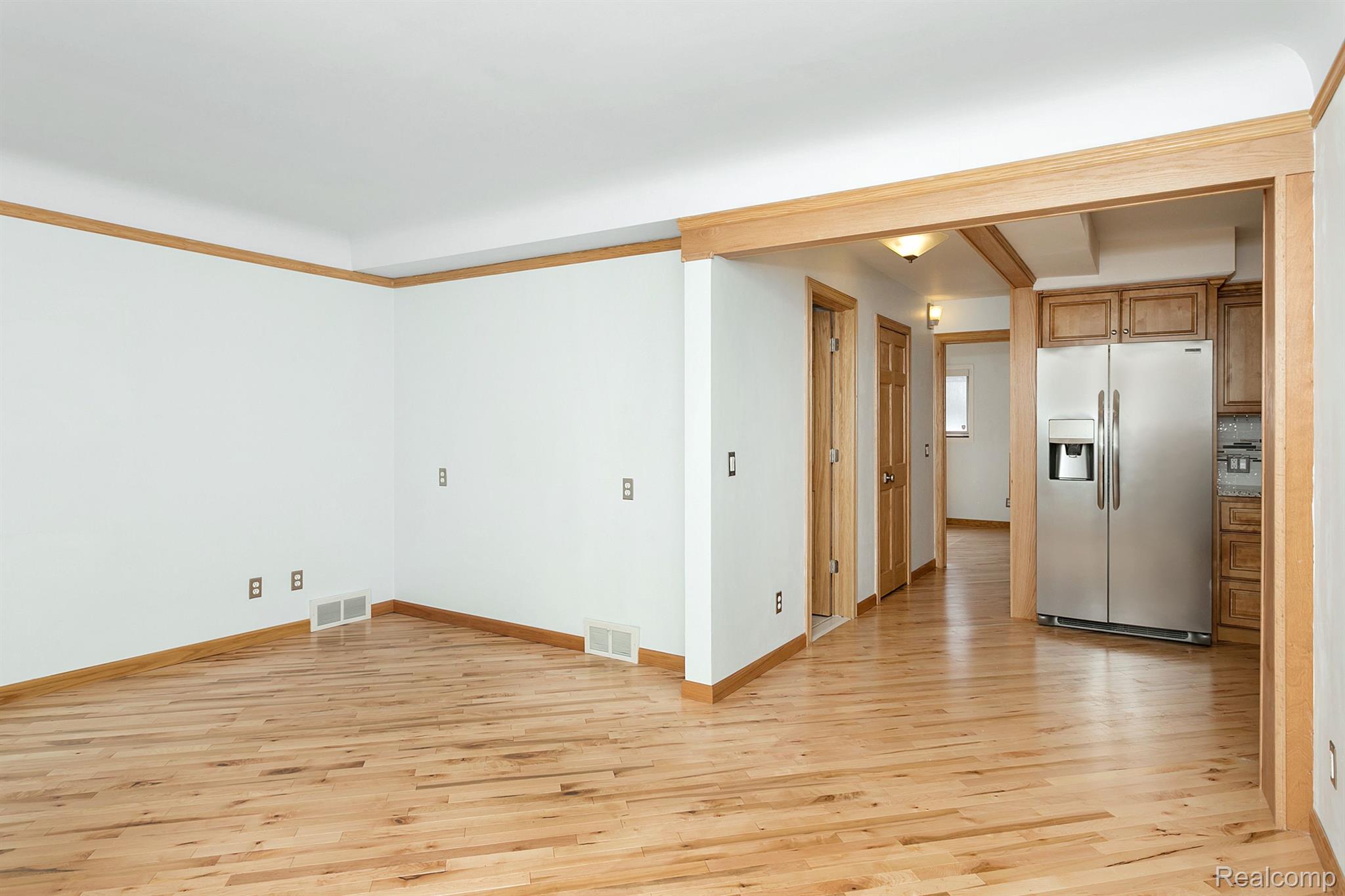 1985 Vernier Road Grosse Pointe, MI 48236 - Photo 6 of 20 Gallery Image 6