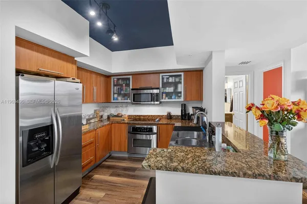 $695,000 | 888 Douglas Road, Unit 1204, Coral Gables, FL 33134