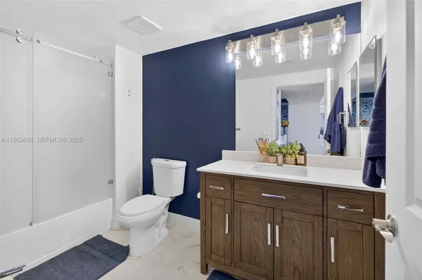 $695,000 | 888 Douglas Road, Unit 1204, Coral Gables, FL 33134