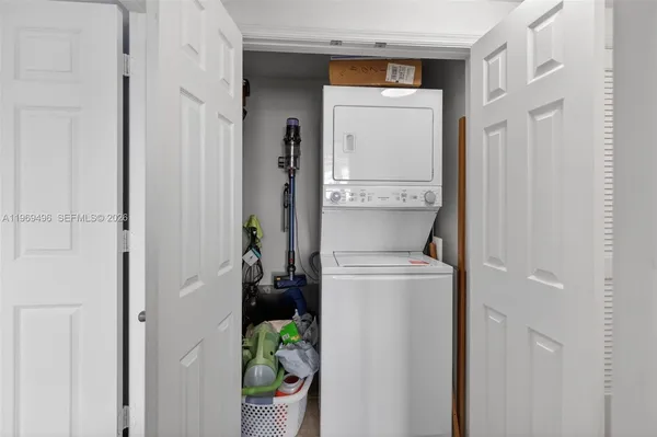 $695,000 | 888 Douglas Road, Unit 1204, Coral Gables, FL 33134