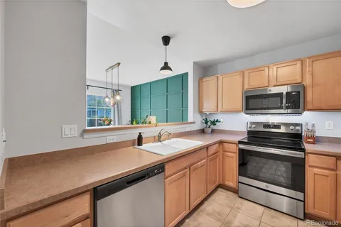 $350,000 | 893 South Evanston Circle, Aurora, CO 80012