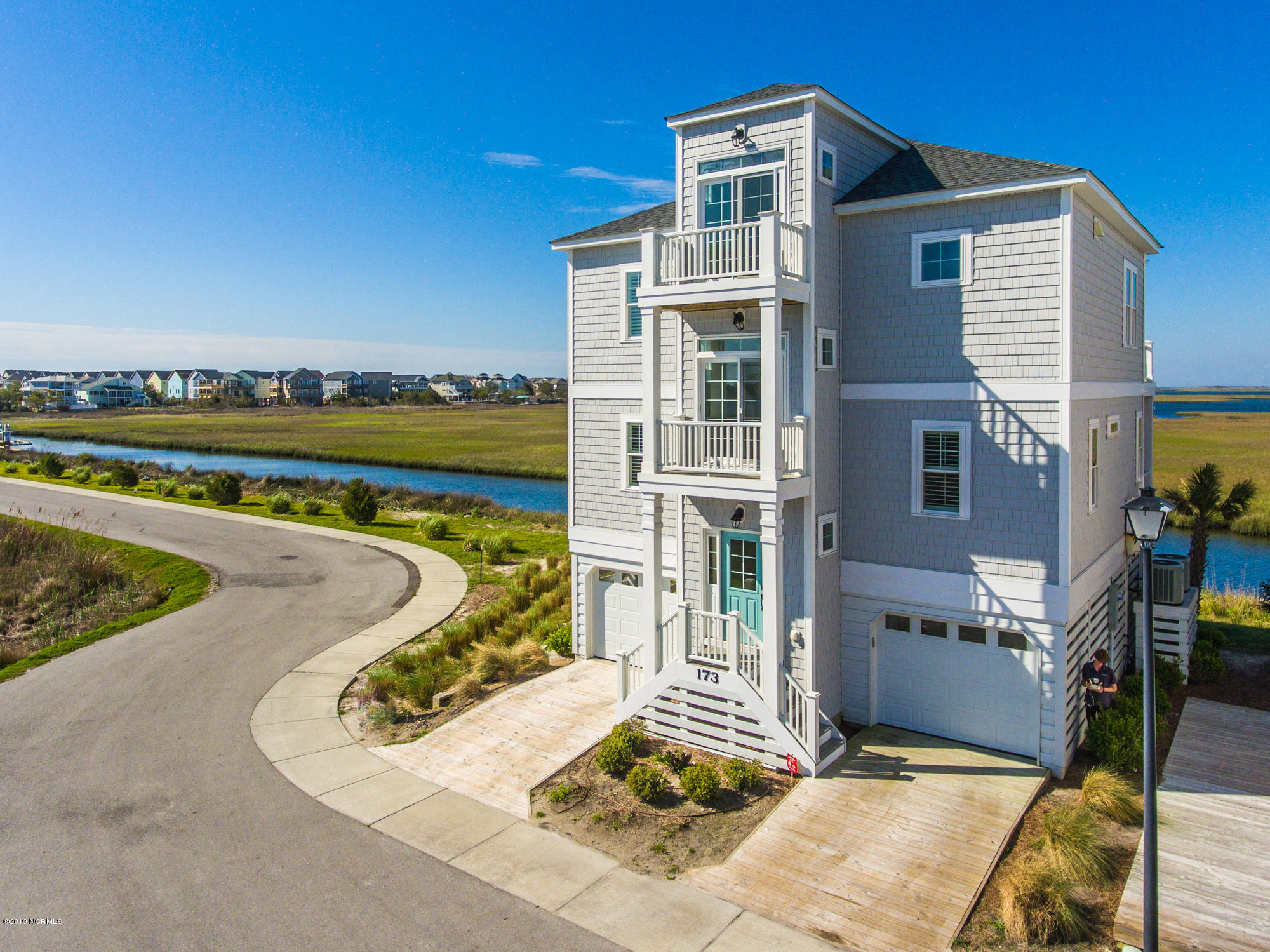 173 Atkinson Road Surf City, NC 28445 - Photo 1 of 25 37-large-2000px
