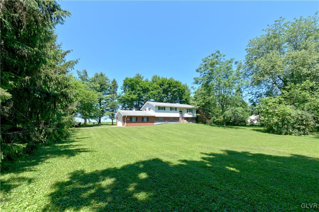 3331 Seiples Station Road Whitehall, PA 18052 - Photo 4 of 33 Gallery Image 4
