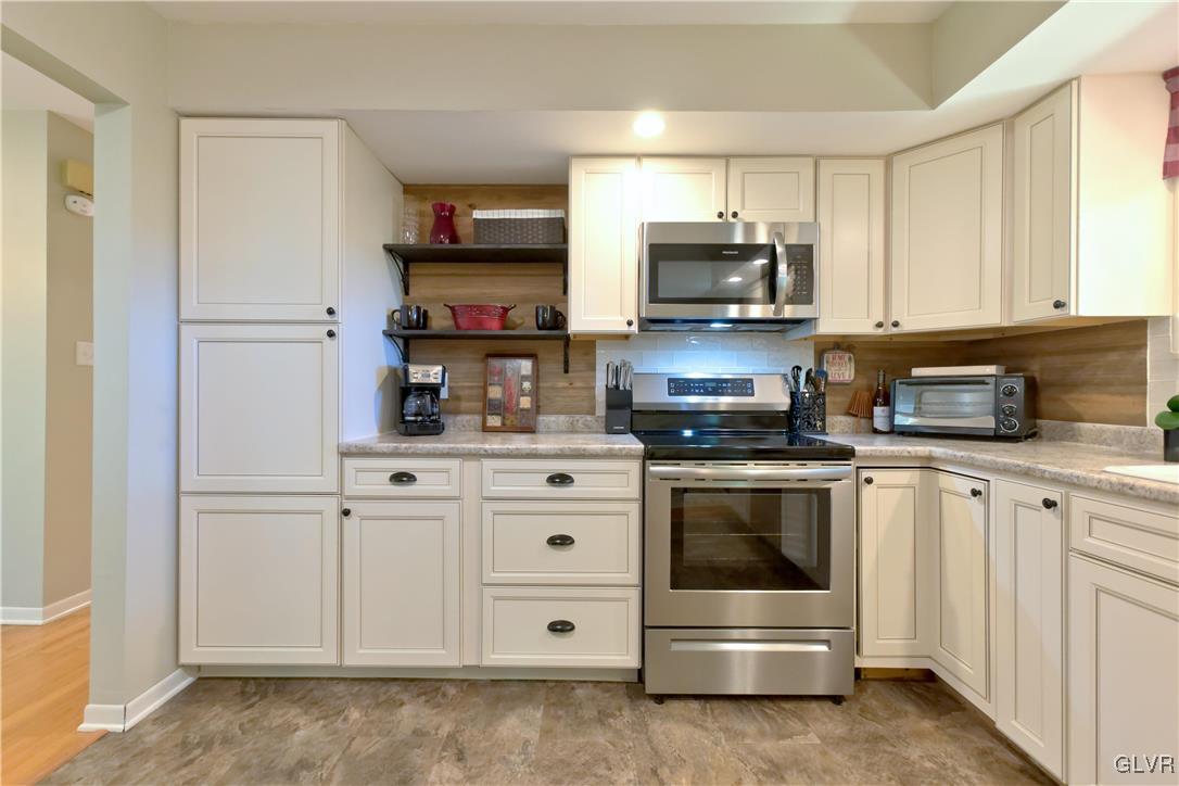 3331 Seiples Station Road Whitehall, PA 18052 - Photo 8 of 33 Gallery Image 8