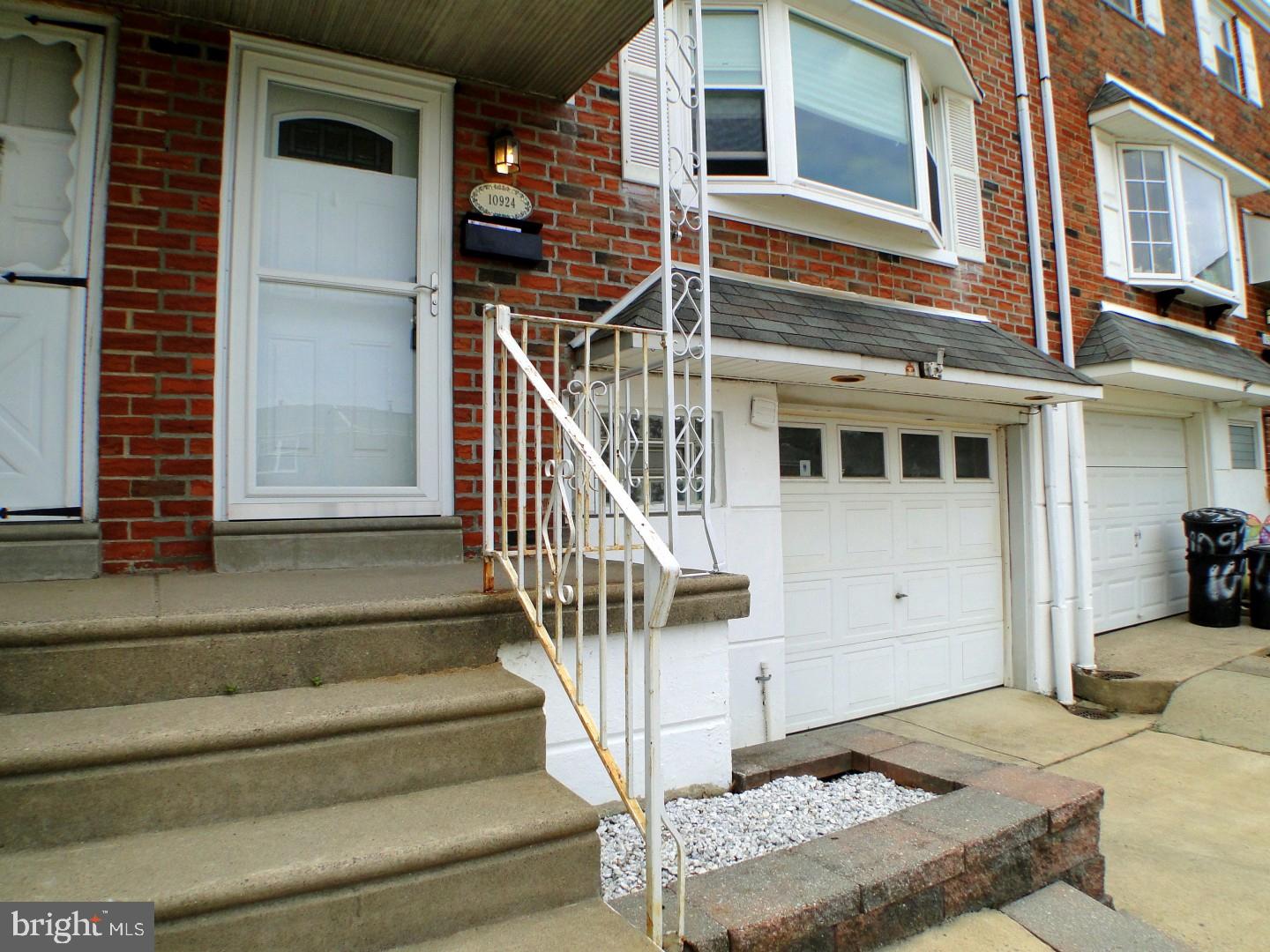 10924 East Keswick Road Philadelphia, PA 19154 - Photo 2 of 25 Gallery Image 2