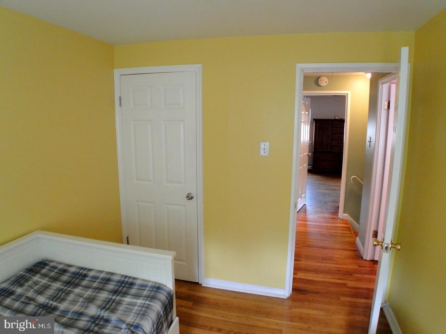 10924 East Keswick Road Philadelphia, PA 19154 - Photo 11 of 25 Gallery Image 11