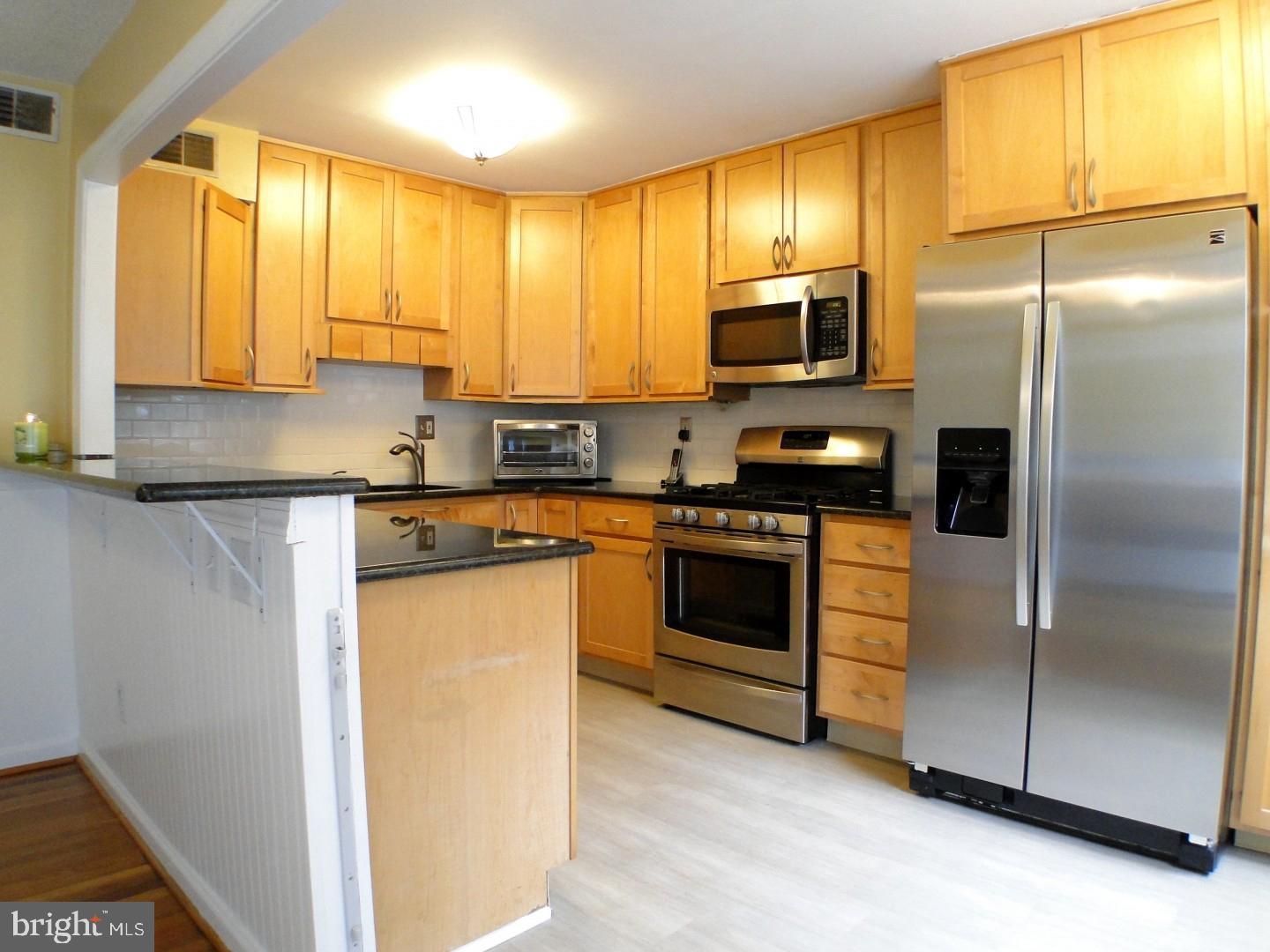 10924 East Keswick Road Philadelphia, PA 19154 - Photo 6 of 25 Gallery Image 6