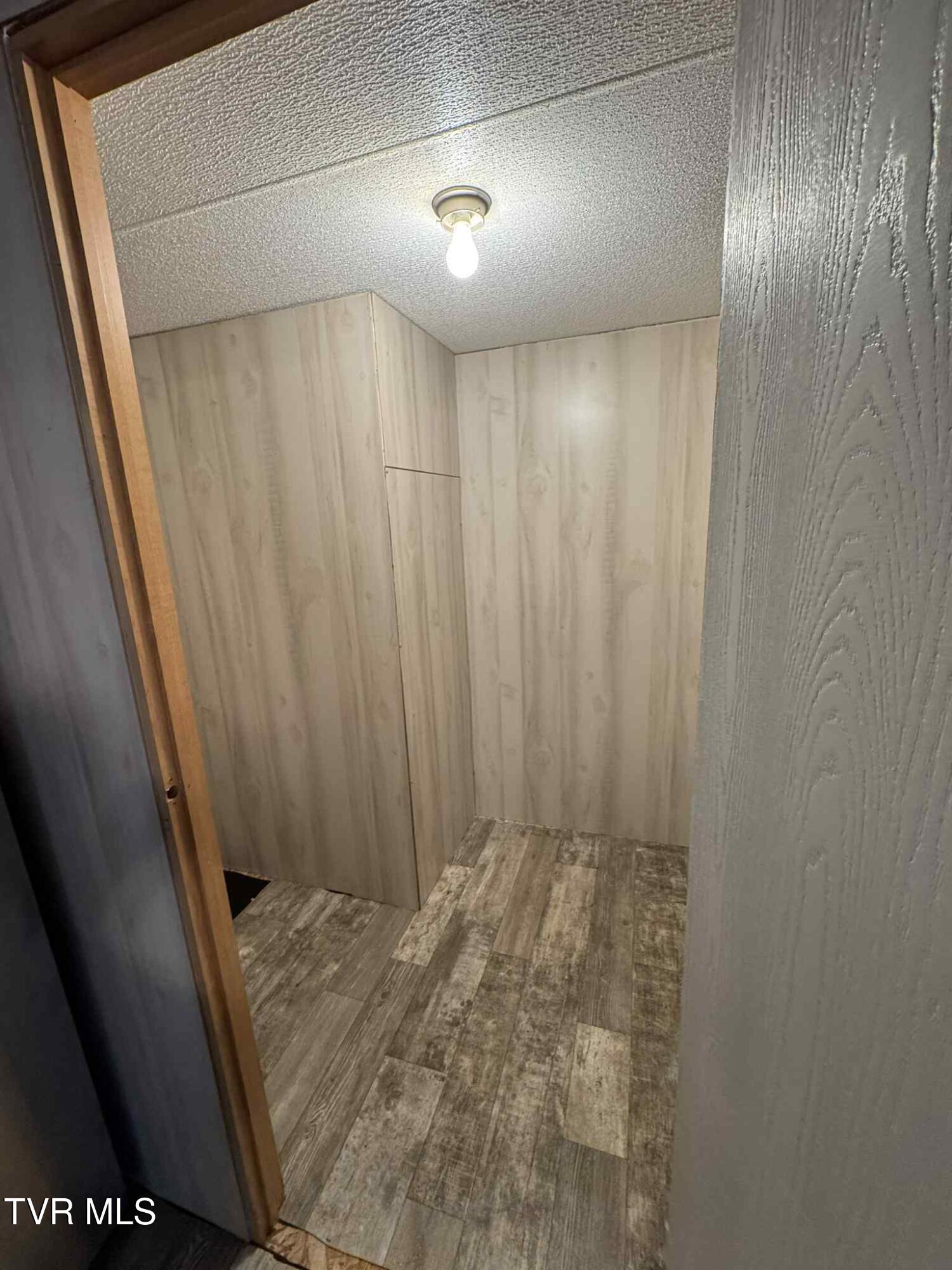 354 Deck Valley Road Bristol, TN 37620 - Photo 11 of 49 Facebook_creation_94FB58AE-2EF7-487D-A28