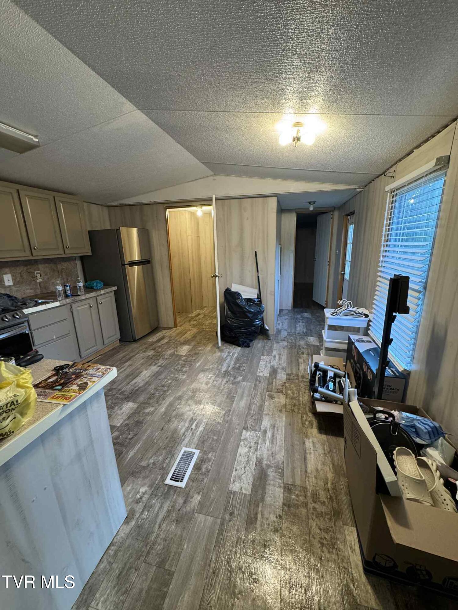 354 Deck Valley Road Bristol, TN 37620 - Photo 2 of 49 Facebook_creation_3C963C9E-2F5F-4FBF-AA1