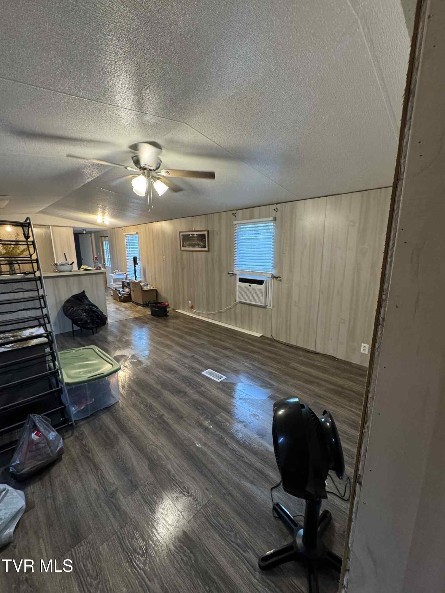 354 Deck Valley Road Bristol, TN 37620 - Photo 22 of 49 Facebook_creation_60364380-80CC-4BE6-B4C