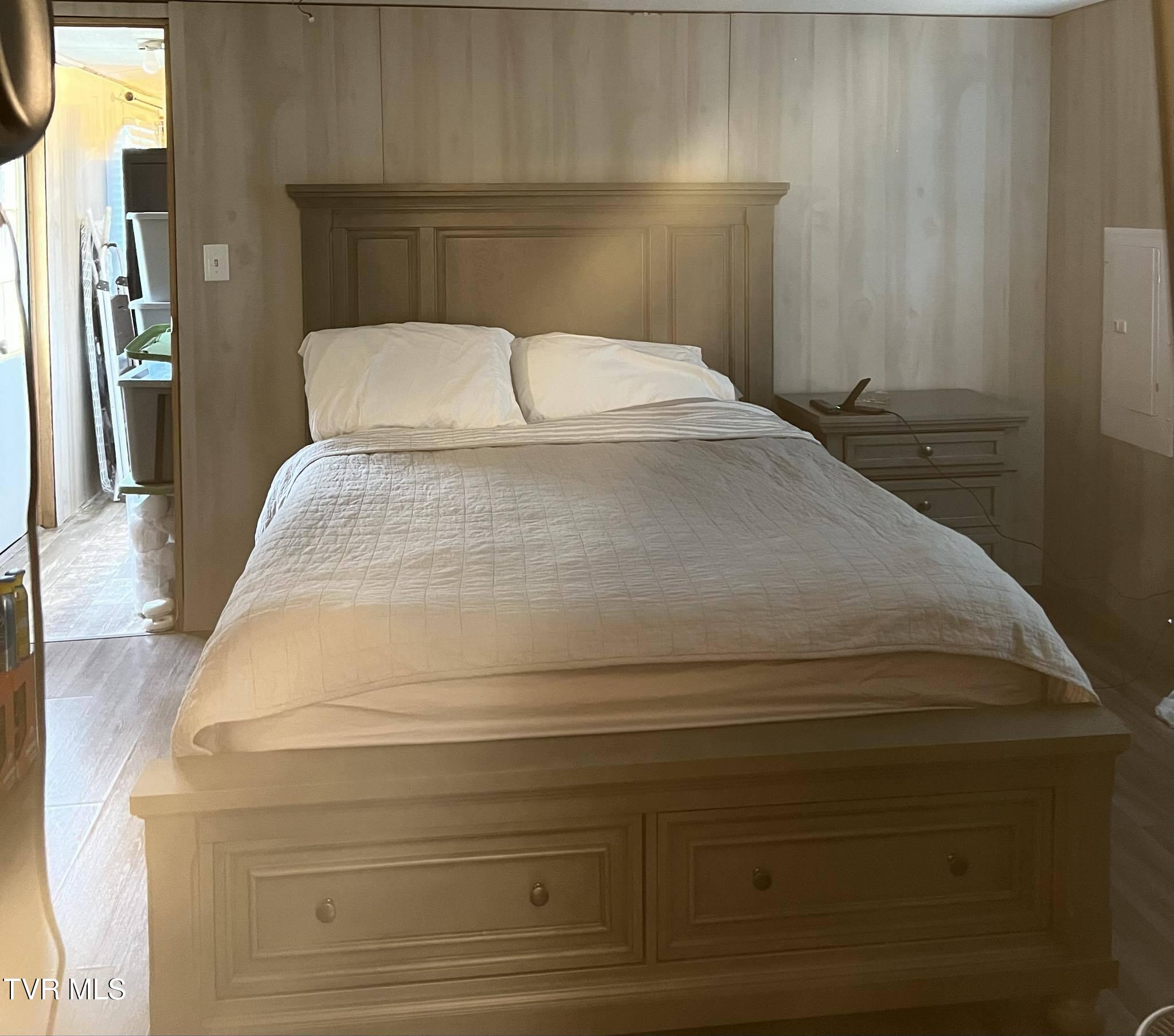 354 Deck Valley Road Bristol, TN 37620 - Photo 38 of 49 Messenger_creation_8d9bdc71-1fcb-49d1-b5