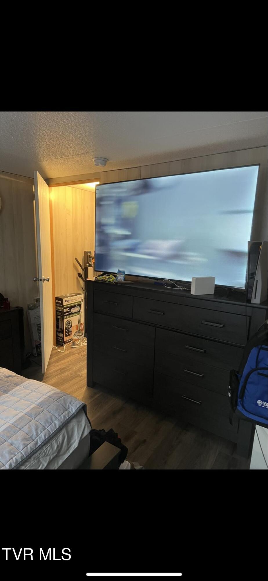 354 Deck Valley Road Bristol, TN 37620 - Photo 43 of 49 Messenger_creation_705411c1-3490-472c-97