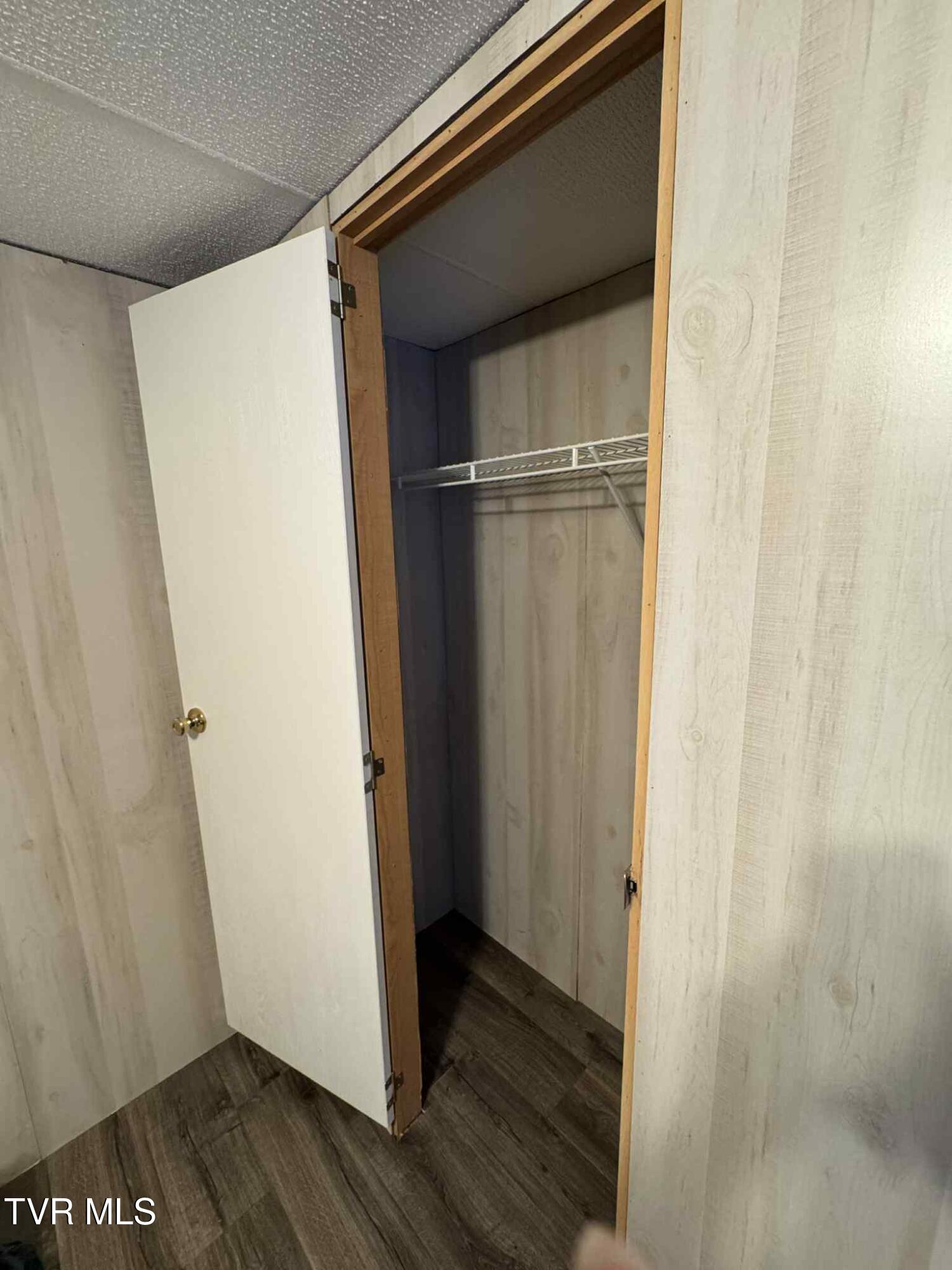 354 Deck Valley Road Bristol, TN 37620 - Photo 5 of 49 Facebook_creation_6A6A74D2-08E6-425D-98D