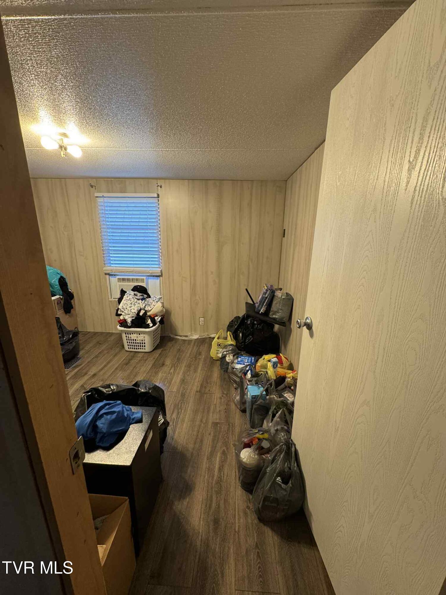 354 Deck Valley Road Bristol, TN 37620 - Photo 10 of 49 Facebook_creation_69DE6E65-B244-4E59-965