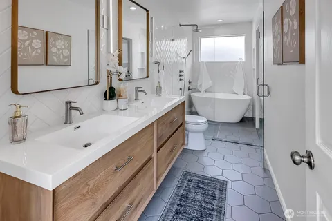 $1,450,000 | 9416 McBane Avenue Southeast, Snoqualmie, WA 98065