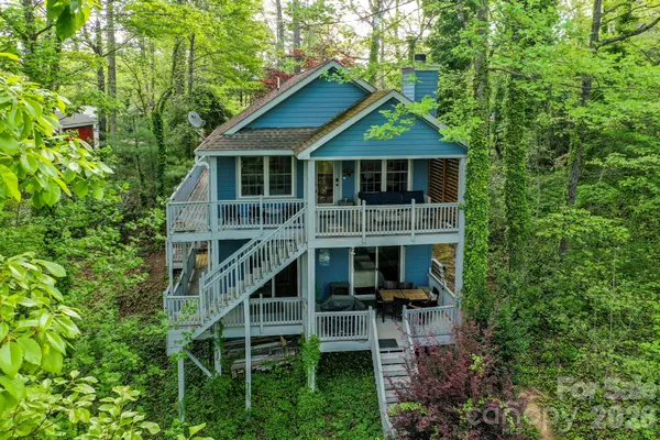 $995,000 | 219 Picnic Point Road, Lake Lure, NC 28746