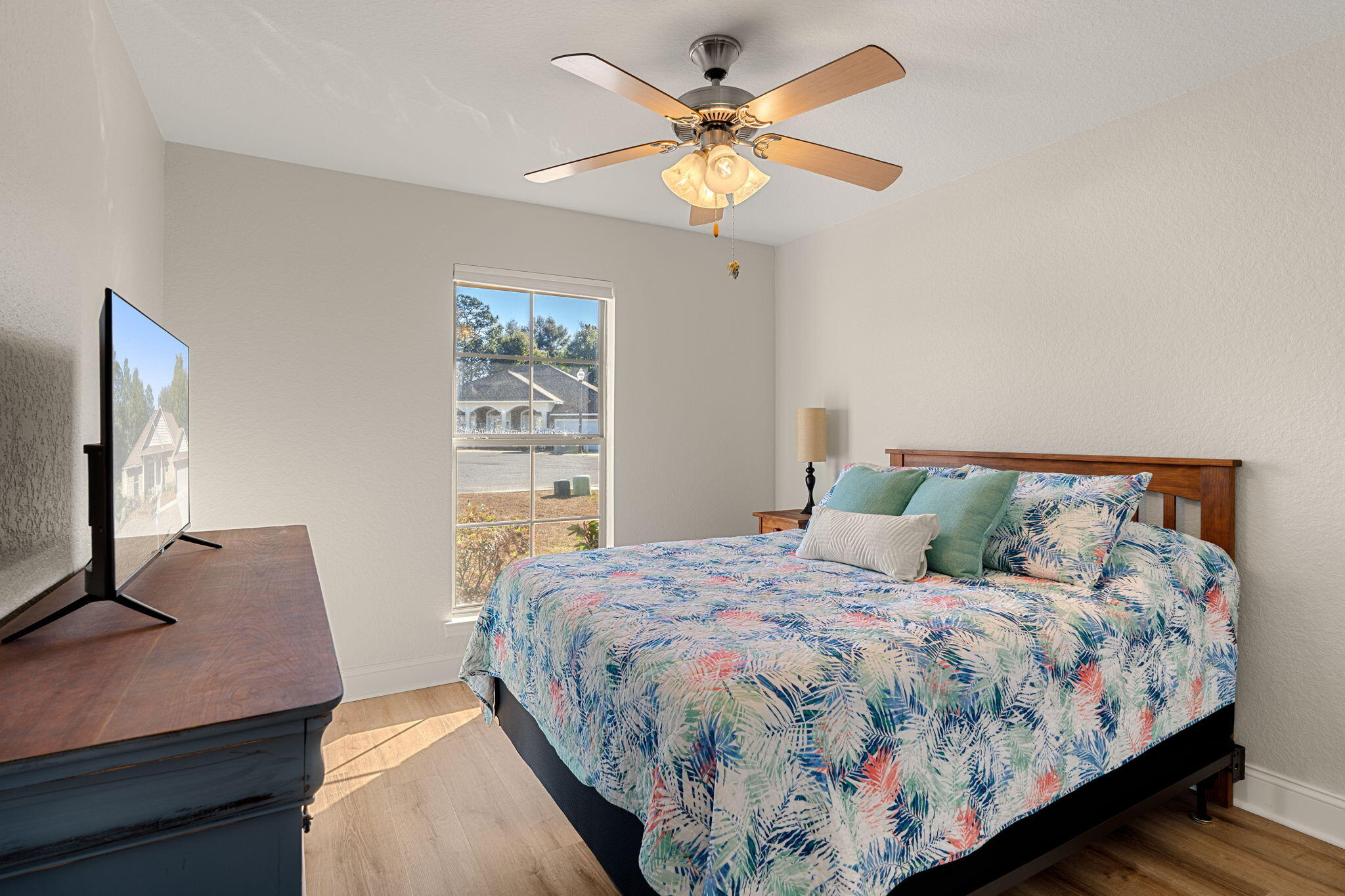 207 Pinque Coat Court Crestview, FL 32536 - Photo 31 of 47 3rd Guest Bedroom