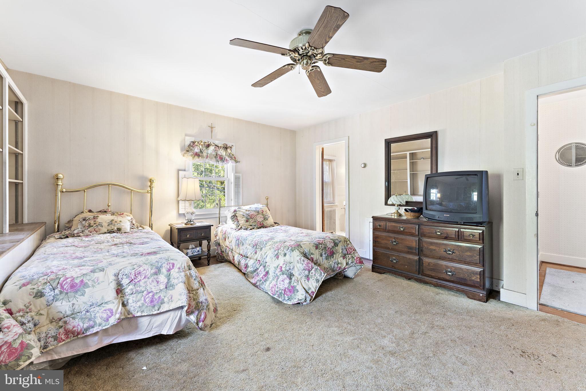 975 Henning Road Perkiomenville, PA 18074 - Photo 23 of 32 Gallery Image 23