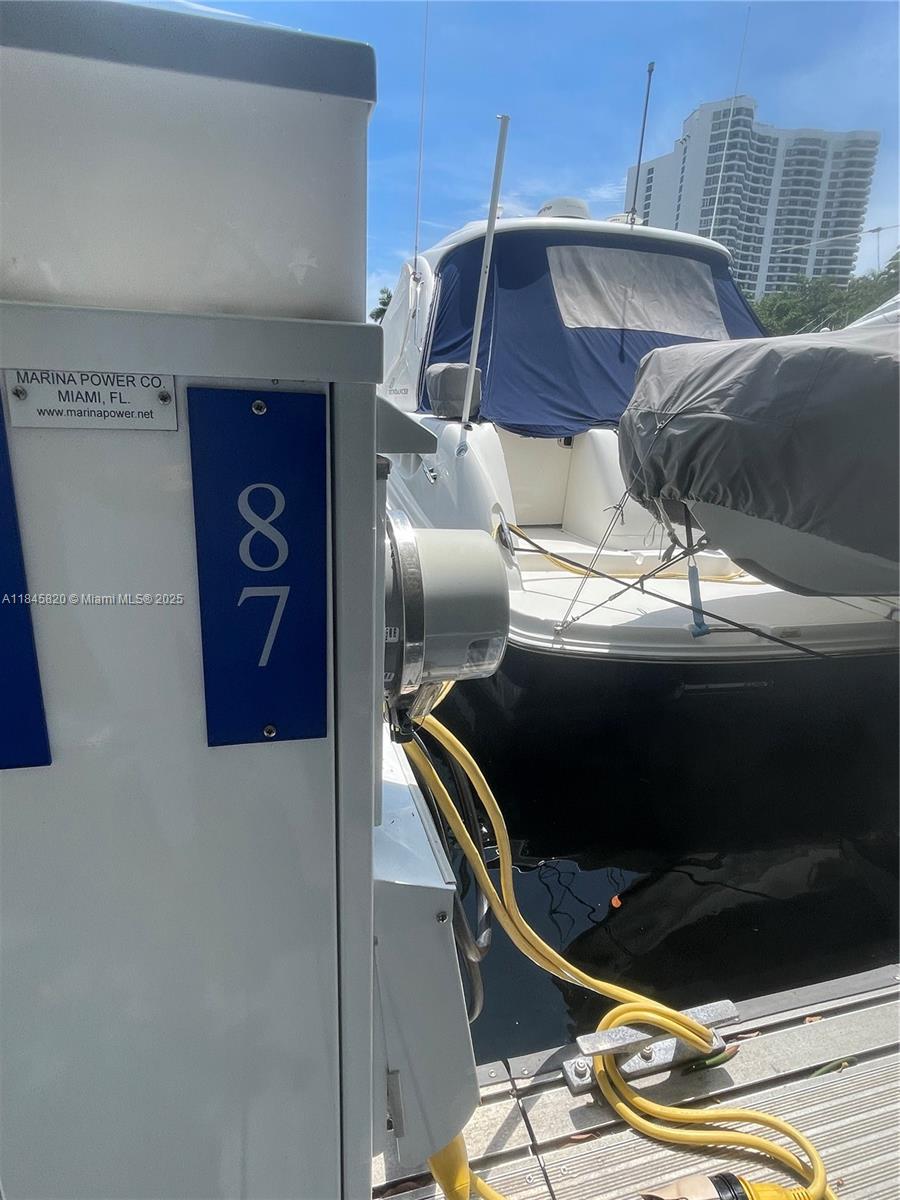 3575 Mystic Pointe Drive Aventura, FL 33180 - Photo 2 of 7