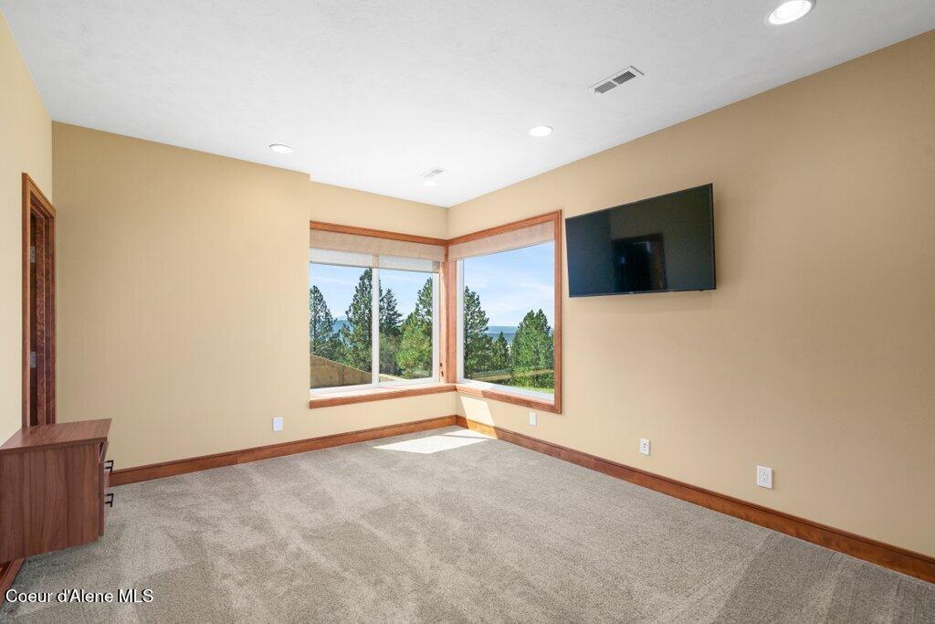 1035 South Valleyview Road Post Falls, ID 83854 - Photo 67 of 92 Main House Basement Ensuite 1