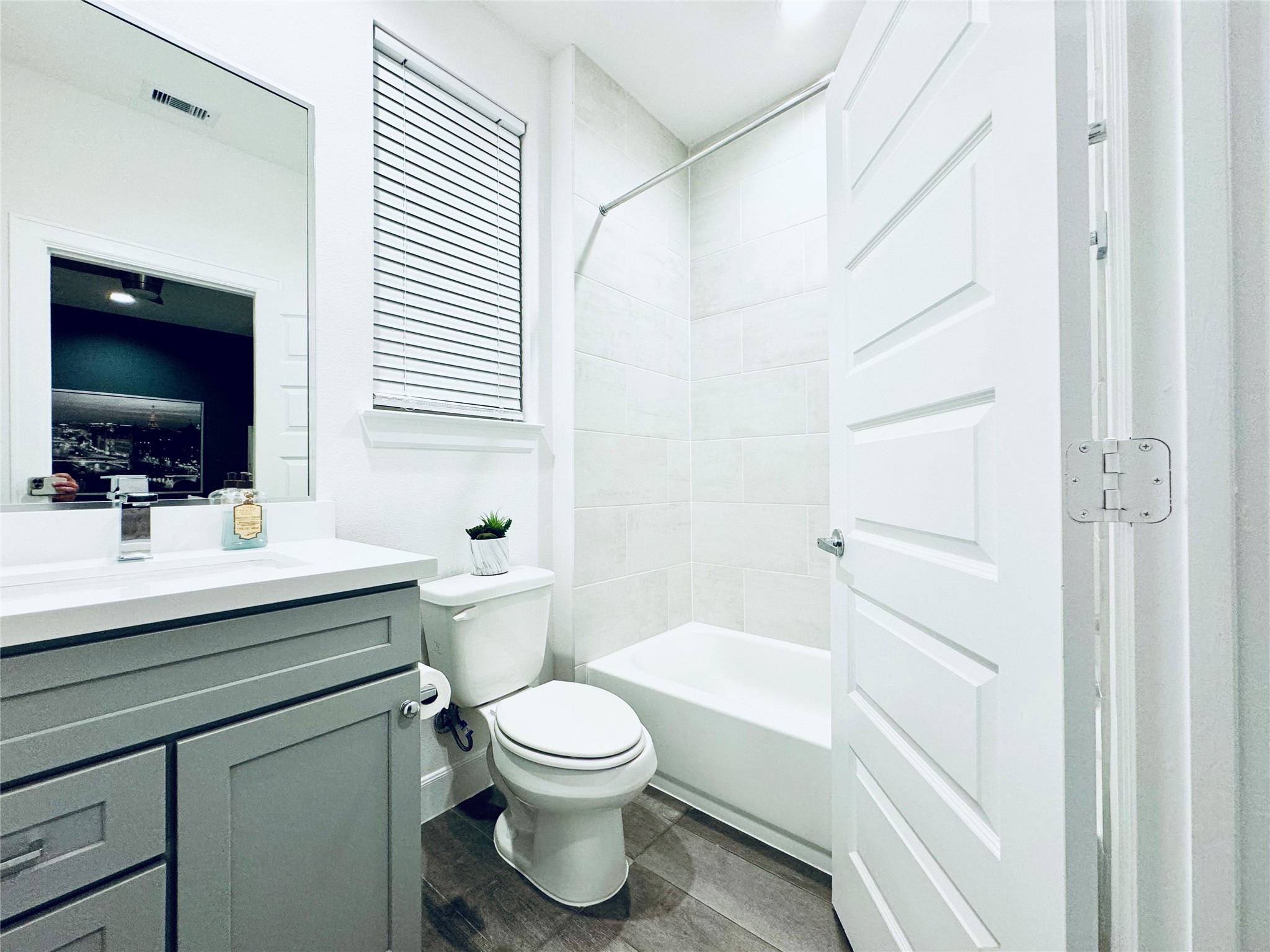 2717 Clinton Drive Houston, TX 77020 - Photo 15 of 22 a bathroom with a sink a toilet and shower