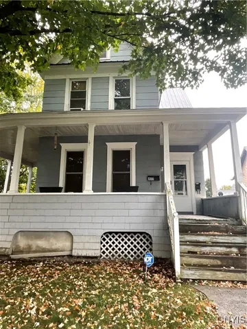$950 | 409 South Massey Street, Watertown, NY 13601