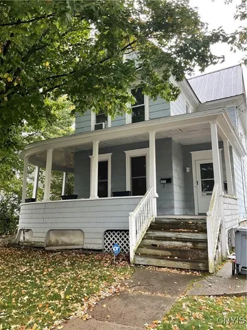$950 | 409 South Massey Street, Watertown, NY 13601