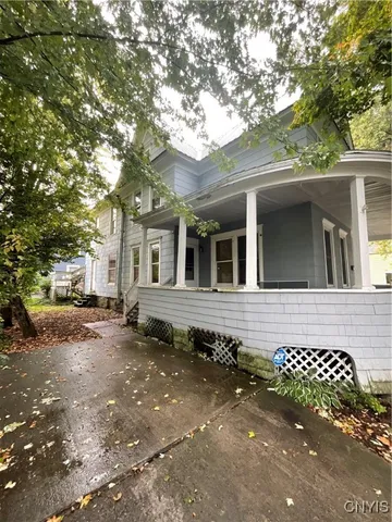 $950 | 409 South Massey Street, Watertown, NY 13601