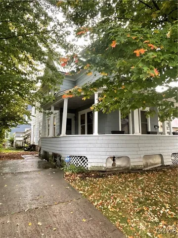 $950 | 409 South Massey Street, Watertown, NY 13601
