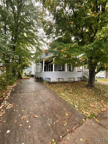 $950 | 409 South Massey Street, Watertown, NY 13601
