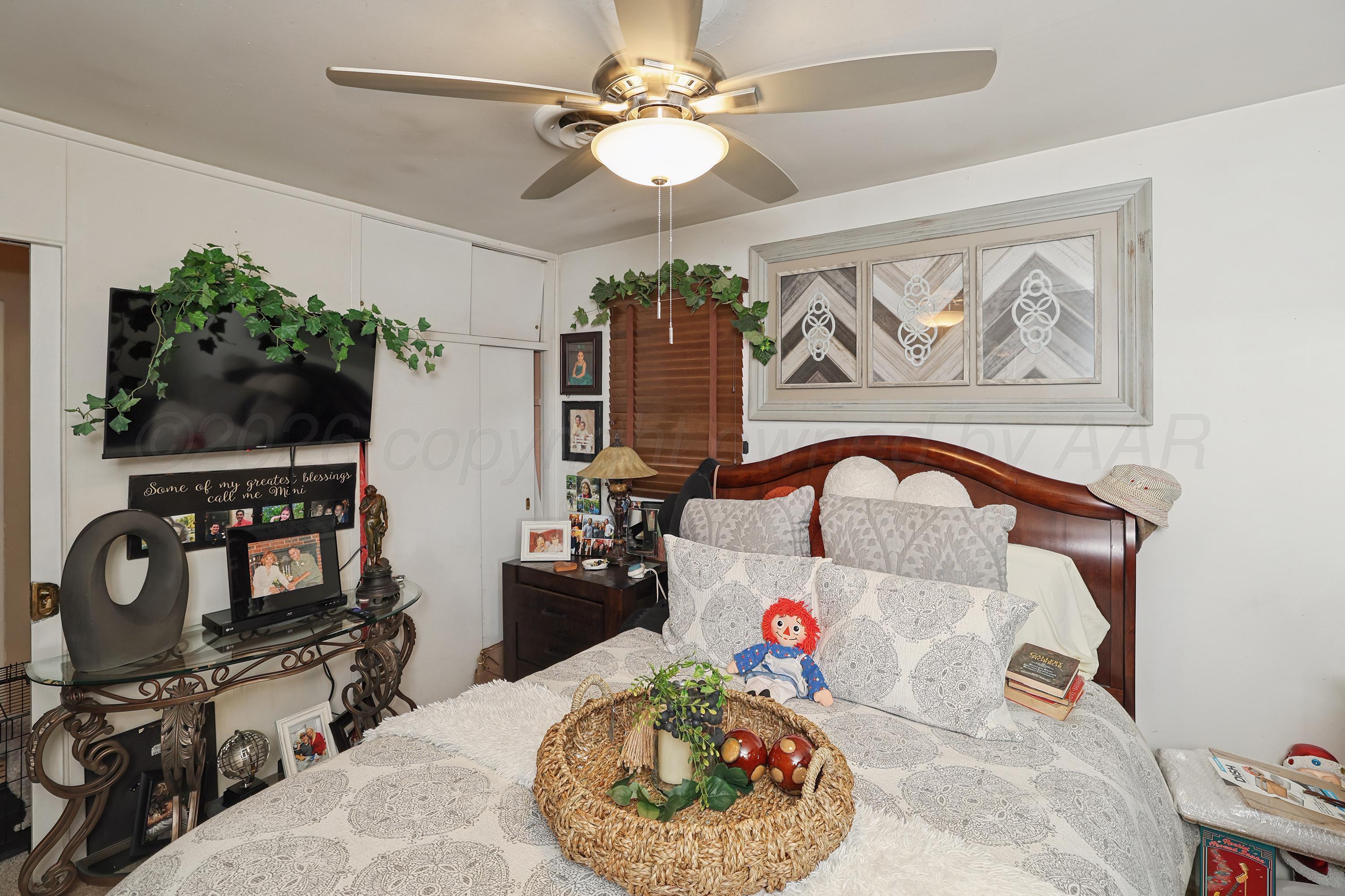 5012 South Crockett Street Amarillo, TX 79110 - Photo 22 of 26 18-2nd Bedroom