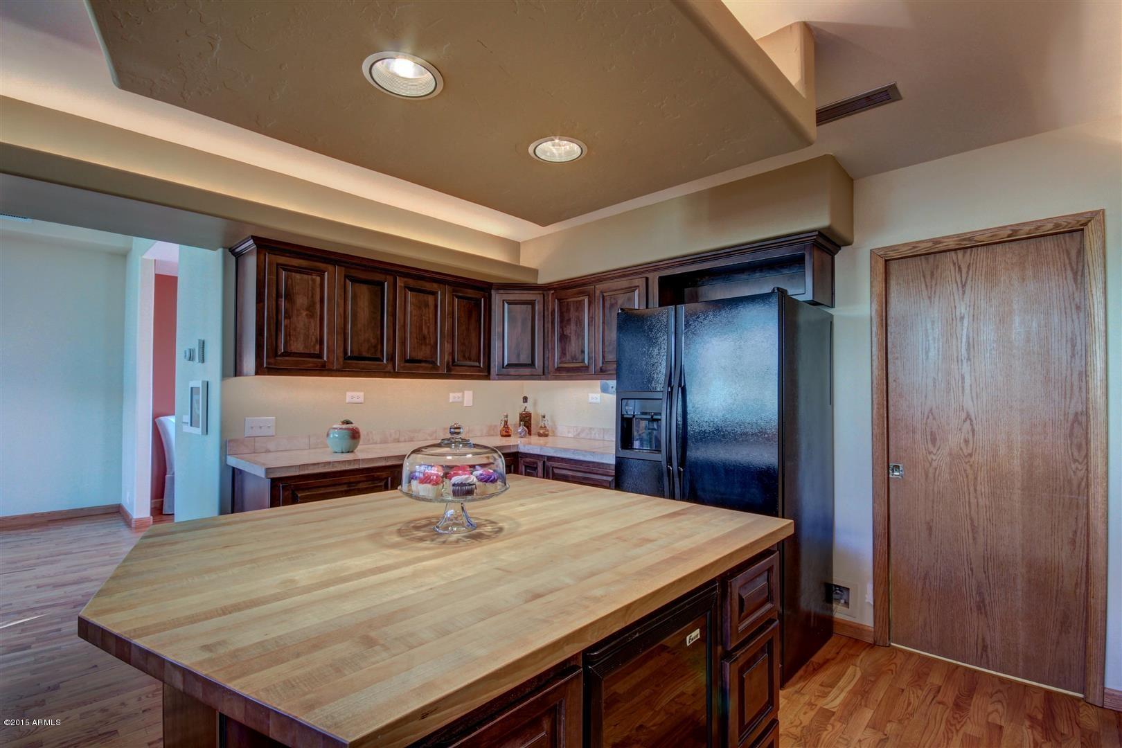 3075 North Prospectors Road Apache Junction, AZ 85119 - Photo 17 of 51 Kitchen