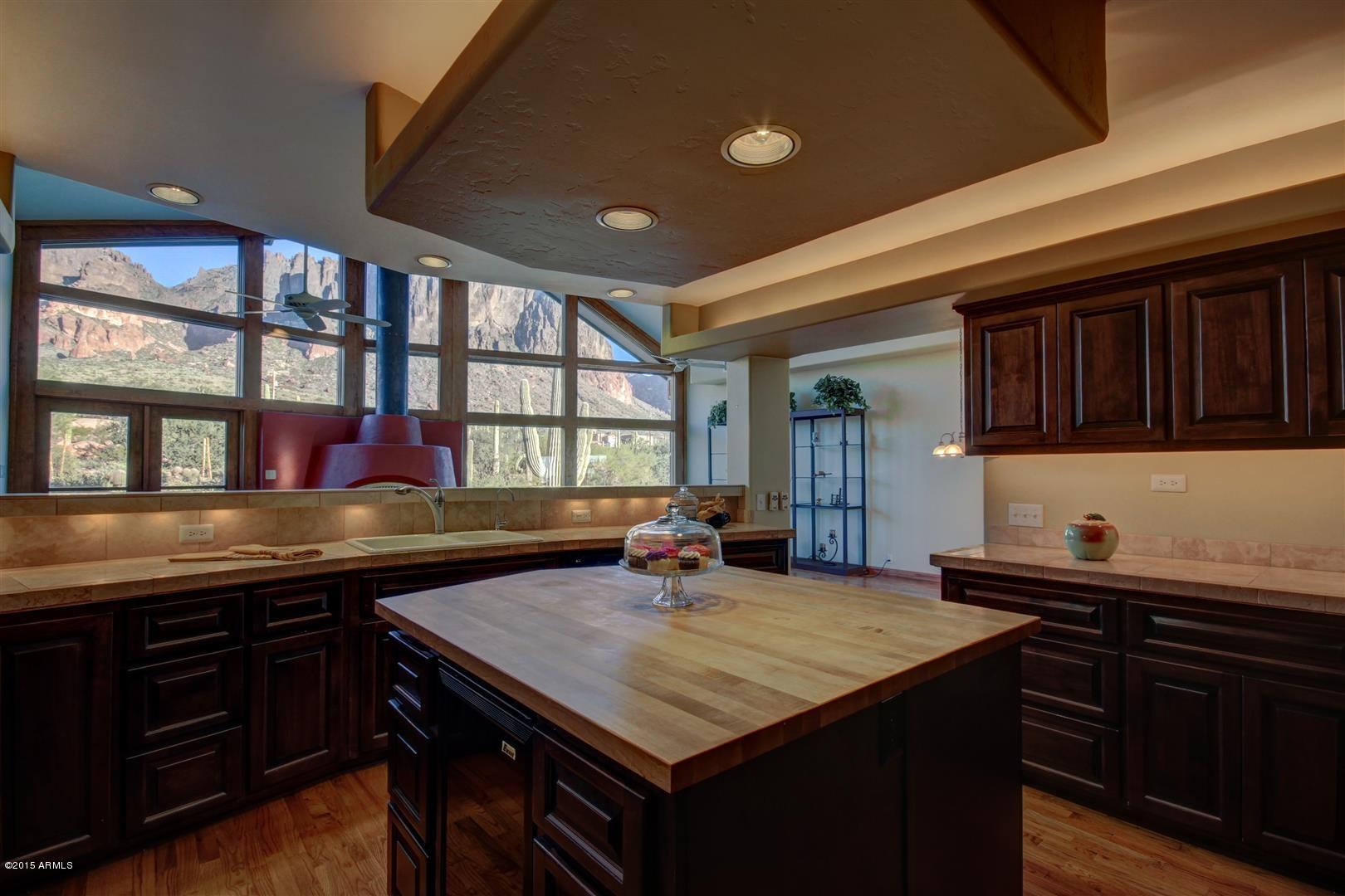 3075 North Prospectors Road Apache Junction, AZ 85119 - Photo 18 of 51 Kitchen
