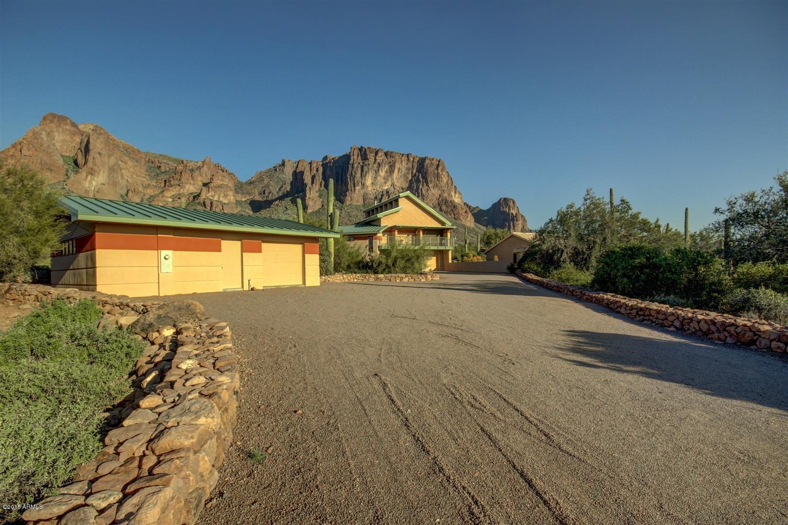 3075 North Prospectors Road Apache Junction, AZ 85119 - Photo 2 of 51 View from end of driveway