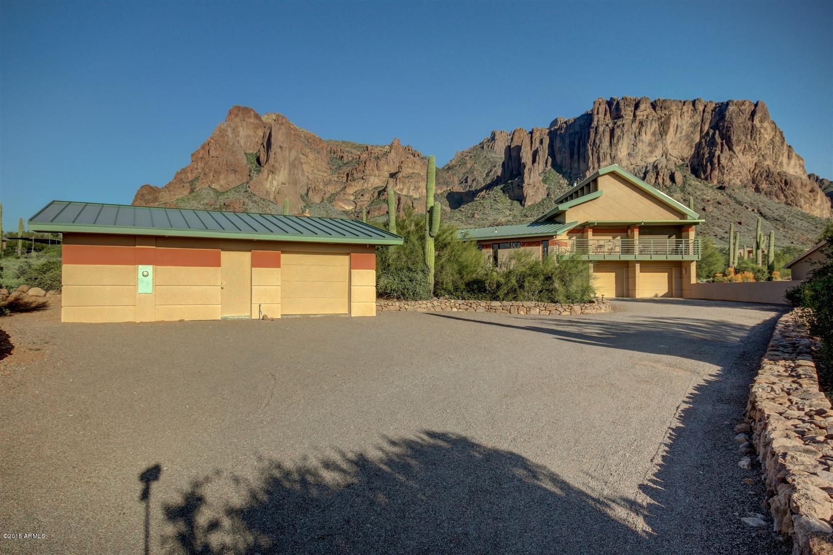 3075 North Prospectors Road Apache Junction, AZ 85119 - Photo 3 of 51 Front View and Detached Garage