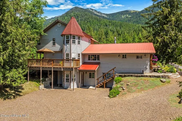 $1,495,500 | 343 West Spring Creek Road, Hope, ID 83836