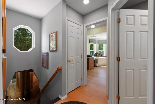 $1,495,500 | 343 West Spring Creek Road, Hope, ID 83836