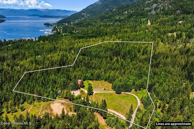 $1,495,500 | 343 West Spring Creek Road, Hope, ID 83836