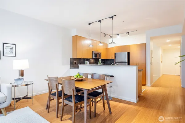 $359,000 | 17 West Mercer Street, Unit 104, Seattle, WA 98119
