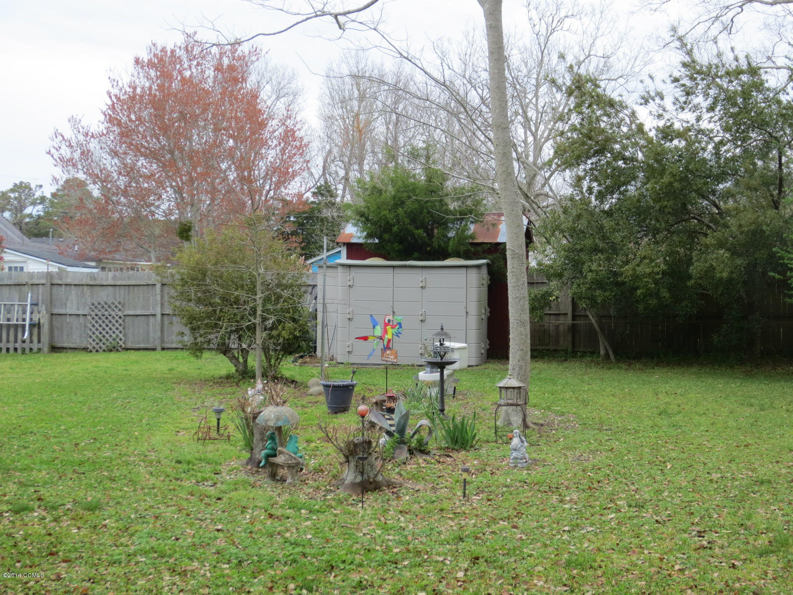 1009 Marshallberg Road Marshallberg, NC 28553 - Photo 40 of 48 back garden