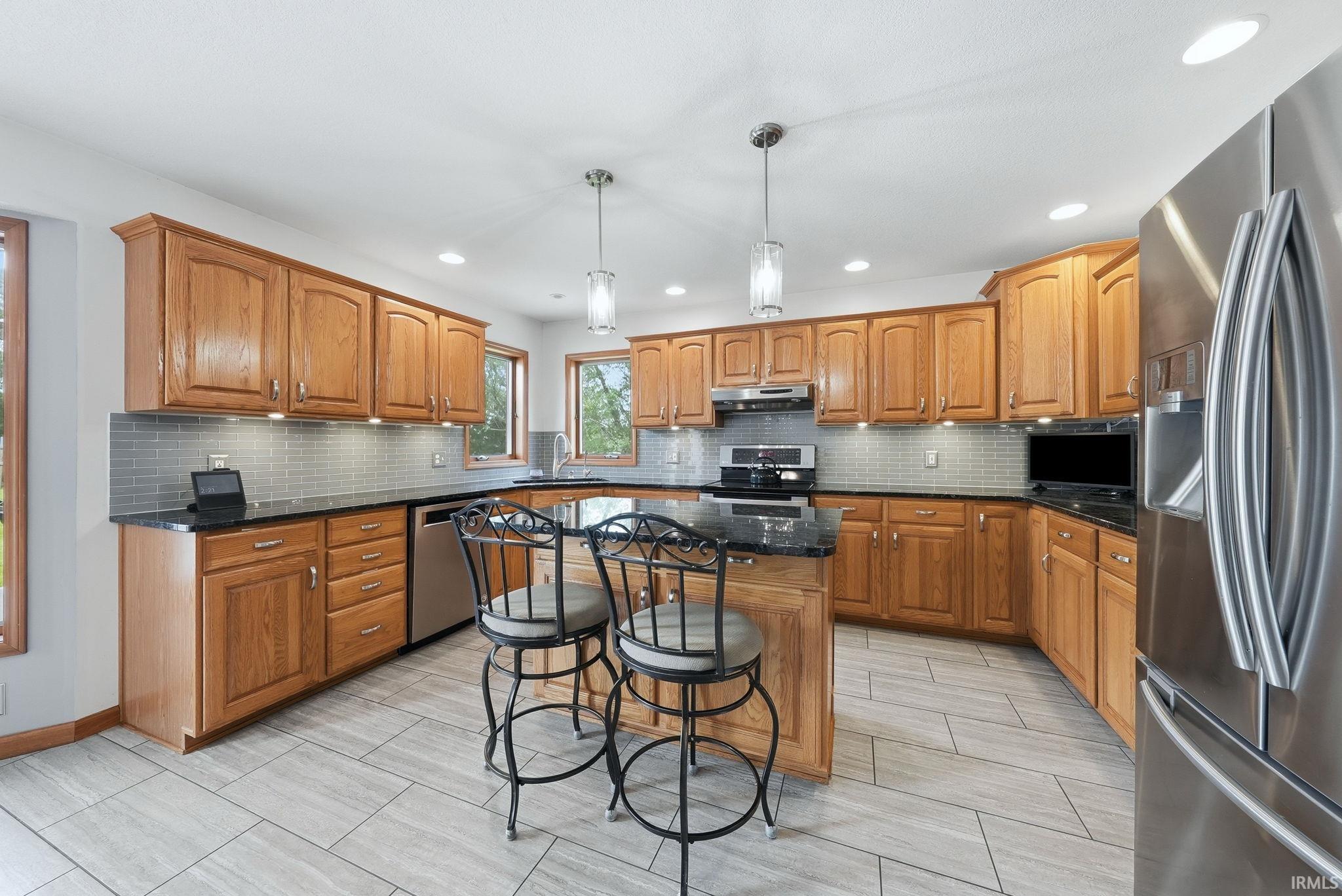 7833 Garman Road Auburn, IN 46706 - Photo 5 of 36