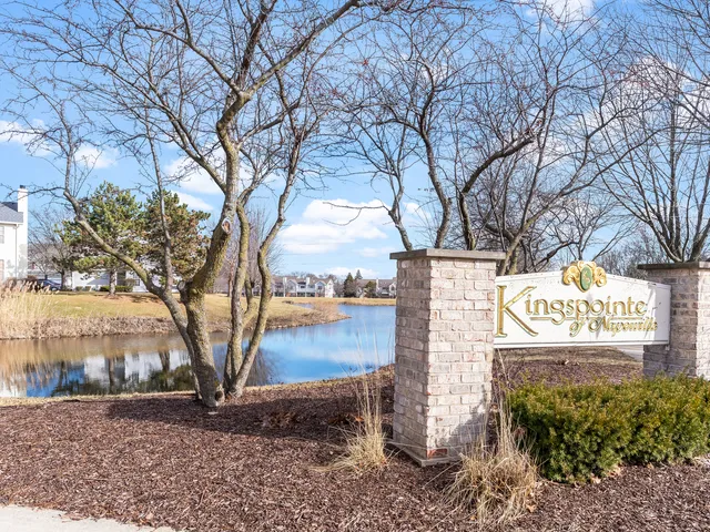 $385,000 | 2752 McClennan Court, Naperville, IL 60563