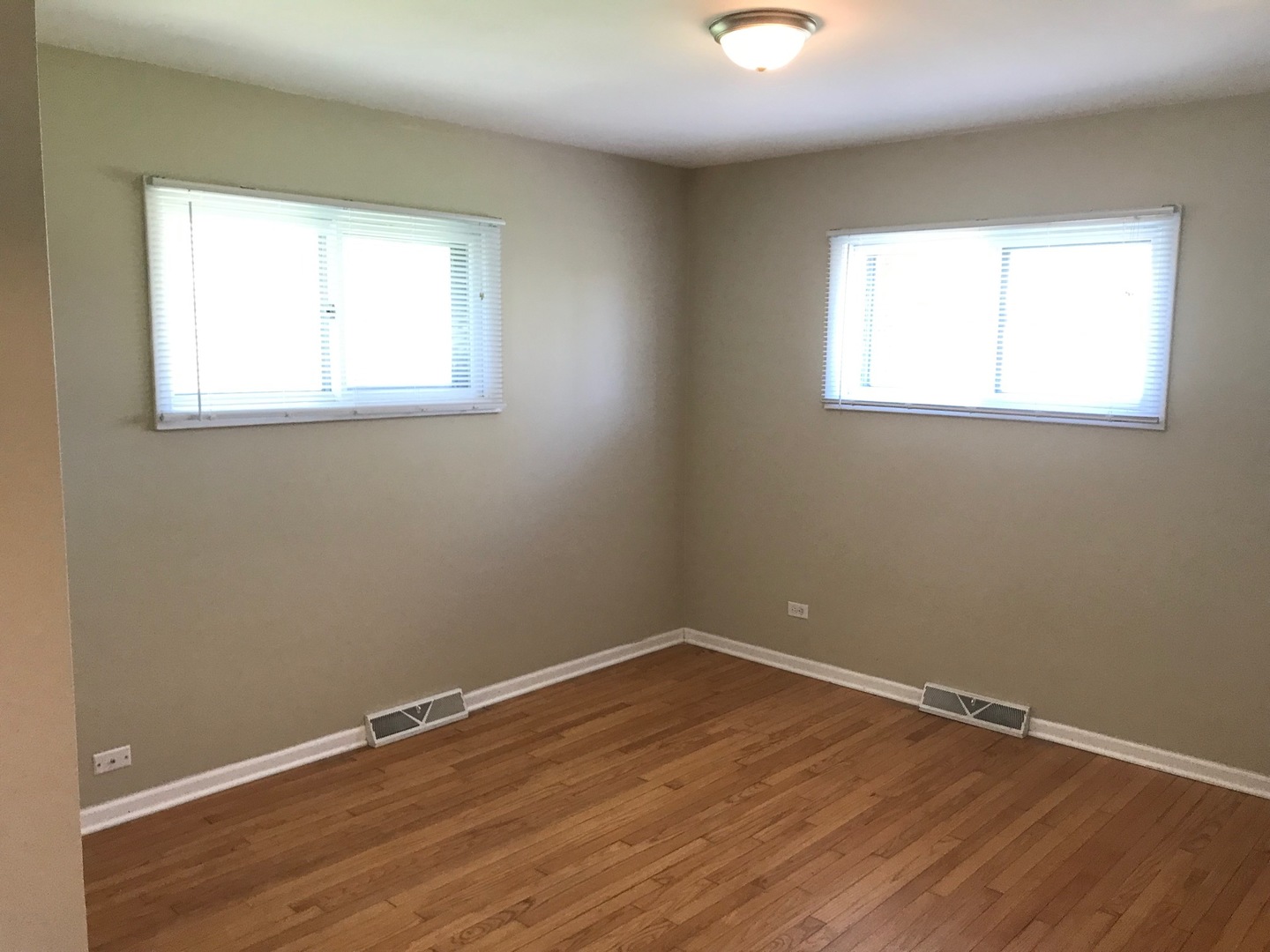 7106 High Road Darien, IL 60561 - Photo 21 of 23 Gallery Image 21