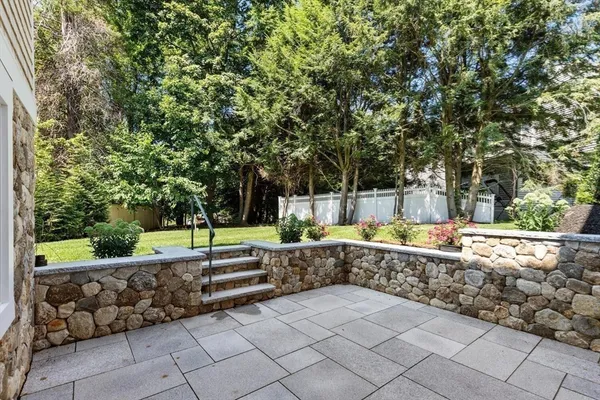 $2,750,000 | 6 Revolutionary Road, Lexington, MA 02421